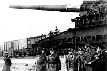 80 cm Kanone schwerer Gustav_Dora.jpg