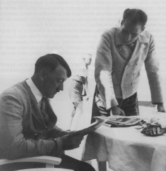 Adolf Hitler&Rudolf Hess.jpg