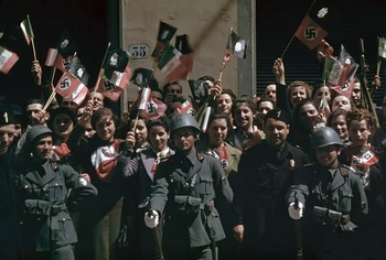 Cheering crowds in Florence during Hitler's state visit to Italy in May 1938.jpg