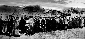 Одеські комсомольці вирушають на боротьбу з повстанцями, 1920.jpg