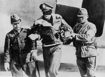 Doolittle_Raider_RL_Hite_blindfolded_by_Japanese_1942.jpg
