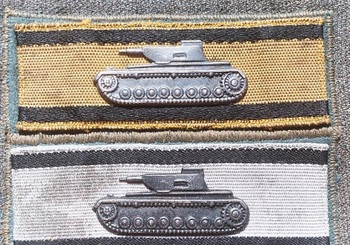 ⑨Tank Destruction Badge in Gold and Silver2.jpg