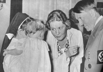 Emmy Göring with Adolf Hitler.jpg