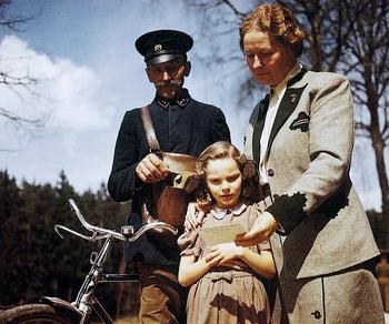 Emmy Goering-and-daughter.jpg