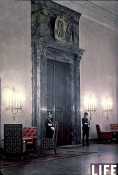 Entrance to Hitler's office, the Chancellery.jpg