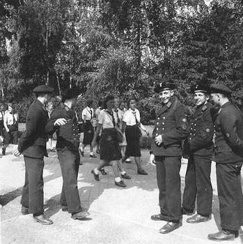 German sailors flirting with a group of BDM.JPG