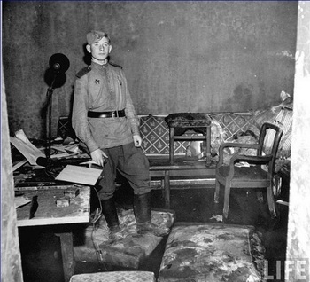 Goebbels' room in the Fuehrer's bunker.jpg