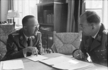 Himmler und Daluege.jpg