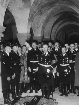 Himmler_Heydrich_Heissmeyer.JPG