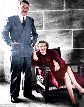 Hitler with Eva Braun.jpg