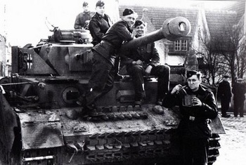 Hohenstaufen   Panzer IV.jpg