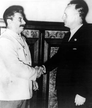 Josef Stalin _von Ribbentrop.jpg