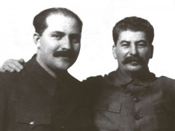 Lazar Kaganovich_Stalin.jpg
