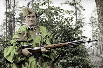 Lyudmila Pavlichenko SVT-40- Soviet sniper.jpg