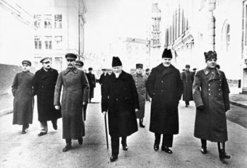 Malenkov, Kaganovich, Stalin,  Kalinin, Molotov,  Voroshilov . 1930-е.jpg