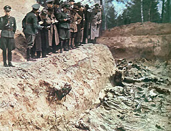 Massaker von Katyn 1943.jpg
