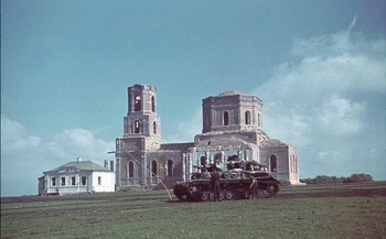 Panzer IV in front of damaged church. Near Stalingrad, September, 1942..jpg