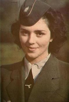 Queen of Luftwaffenhelferin.jpg