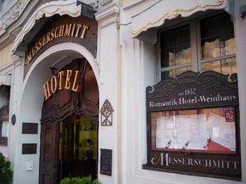 Romantik-HotelWeinhausMesserschmitt.jpg