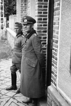 Rommel_hoth 1940.jpg
