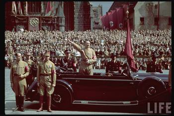 Rudolf Hess is Viktor Lutze i  Hitler.jpg