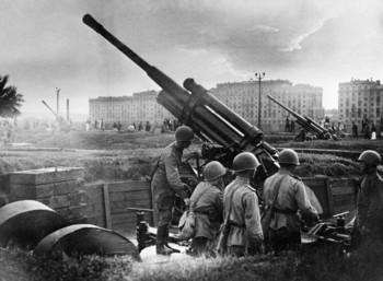 Soviet 85cm M1939 (52-K) anti-aircraft guns at Gorky Park, Moscow, Russia, 28 Jul 1941.jpg