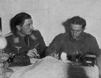 Yakov Stalin con oficiales de la Luftwaffe durante su cautiverio.jpg