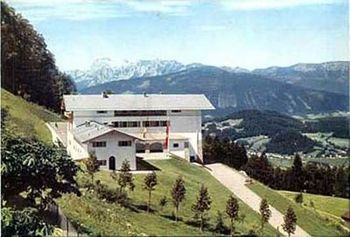 berghof-obersalzberg-alps-1936.jpg