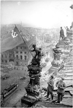 red flag on Reichstag.jpg