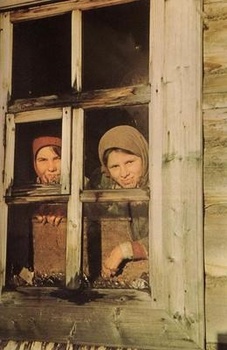 russian girls 1941.jpg